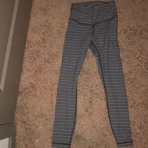 Lulu lemon patterned leggings